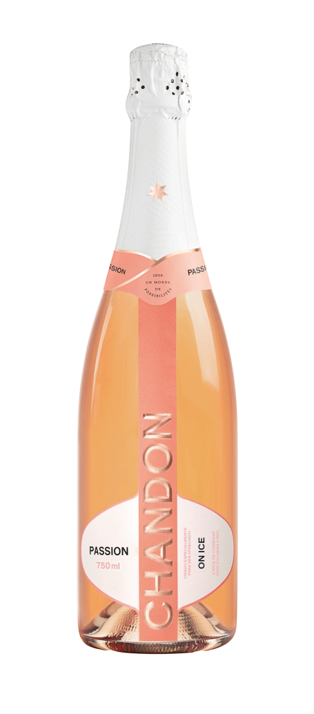 Uma garrafa de CHANDON Passion produzida no Brasil