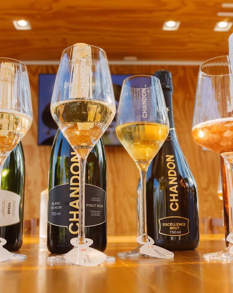 4 garrafas de CHANDON produzidas no Brasil