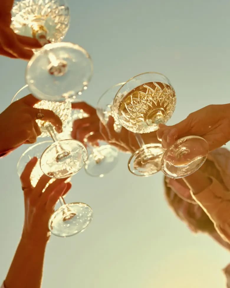 Tres vasos de CHANDON Brut trincante