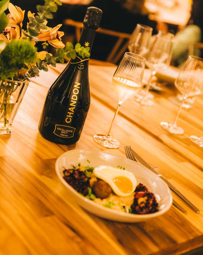 Garrafa de CHANDON Excellence Brut produzida no Brasil